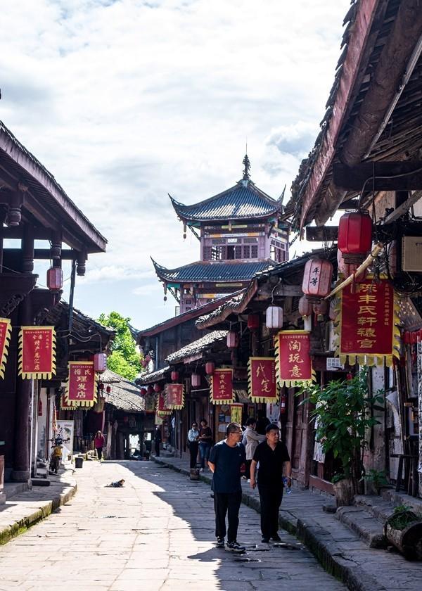 机智问答网页 - 提供智能回答的不是北京户口的孩子能在北京上初中吗?平台